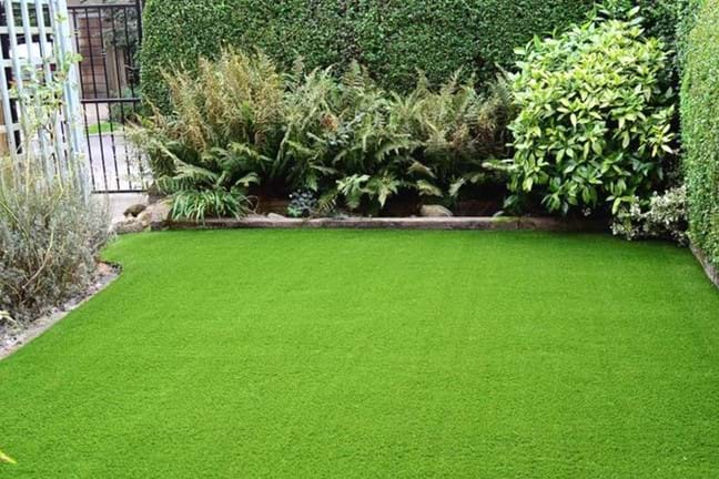 Nice Lawn In Garden Square 800X451px